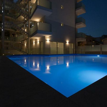 Residence Perla Verde Риччоне Экстерьер фото