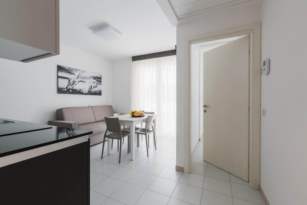 Residence Perla Verde Риччоне Экстерьер фото